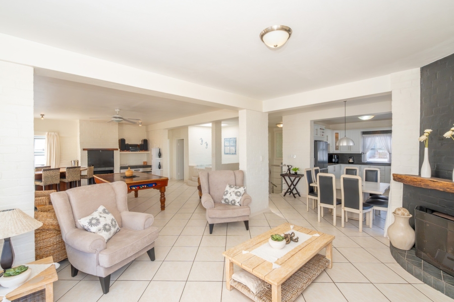 4 Bedroom Property for Sale in Paradise Beach Western Cape